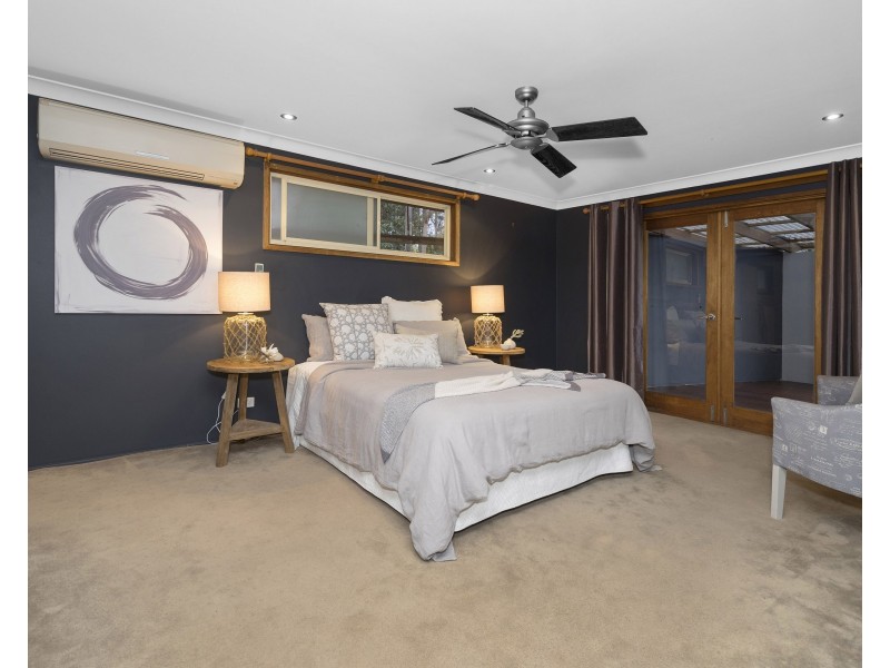 4 Berwick Crescent, Maryland NSW 2287