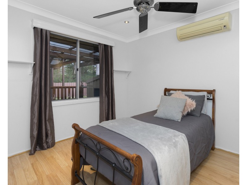 4 Berwick Crescent, Maryland NSW 2287