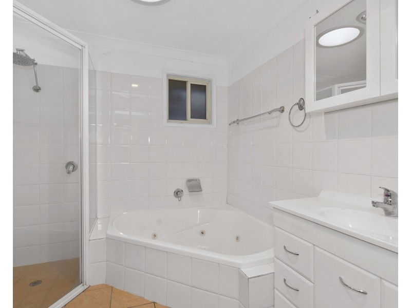 4 Berwick Crescent, Maryland NSW 2287