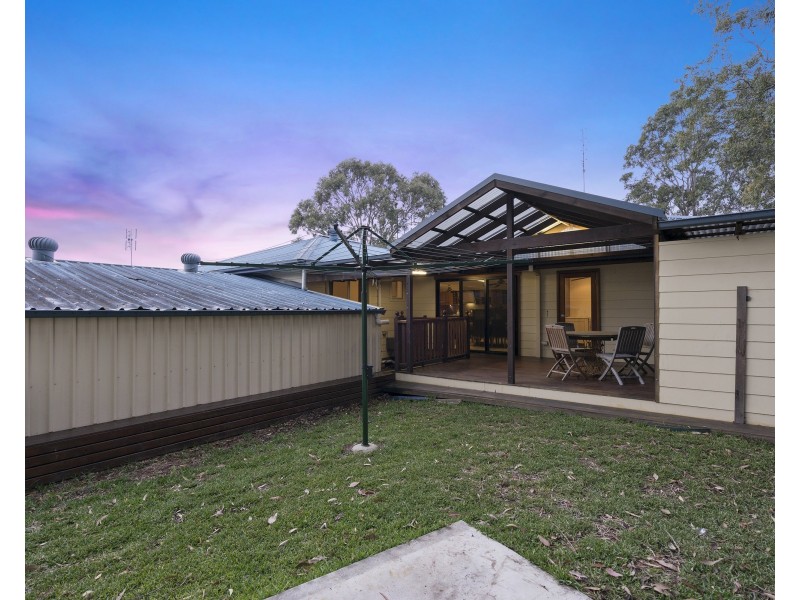 4 Berwick Crescent, Maryland NSW 2287
