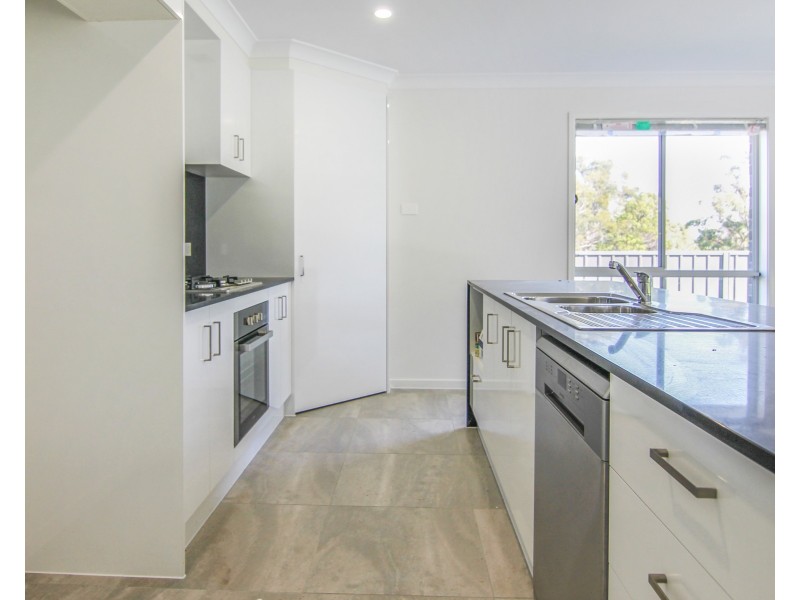 2a Turnbull Street, Fennell Bay NSW 2283