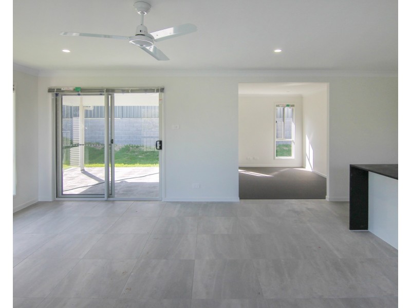 2a Turnbull Street, Fennell Bay NSW 2283