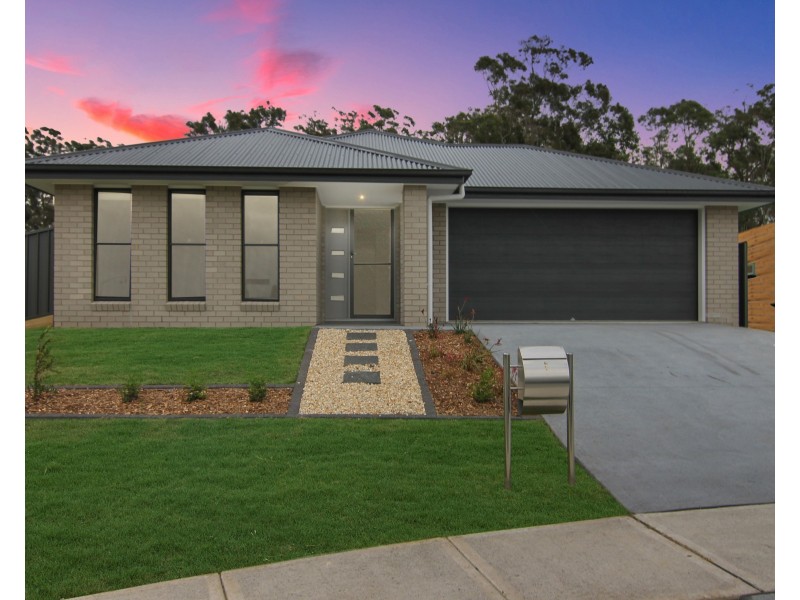 1 Turnberry Close, Fletcher NSW 2287