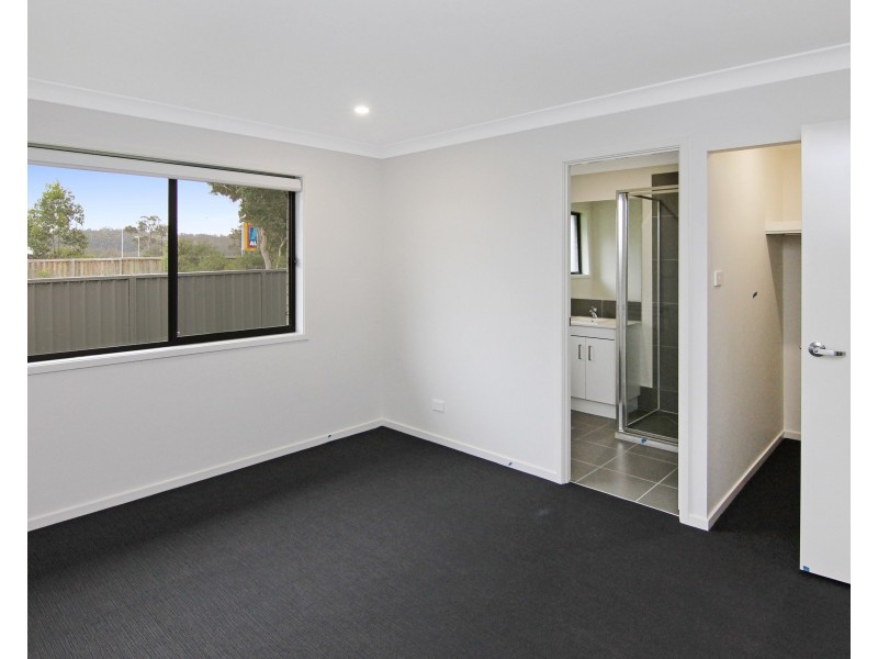 1 Turnberry Close, Fletcher NSW 2287