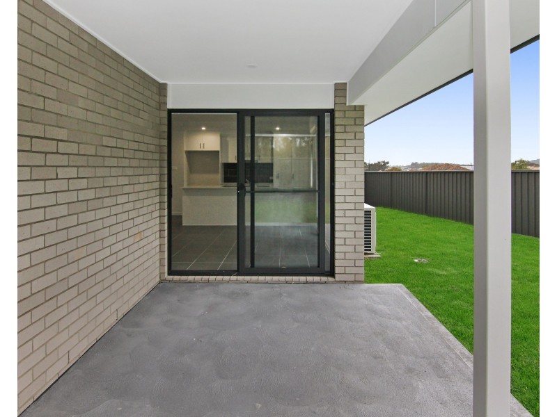 1 Turnberry Close, Fletcher NSW 2287