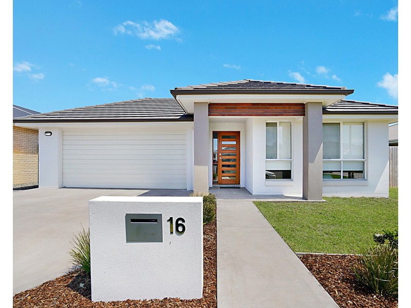 16 Foxtail Street, Fern Bay NSW 2295