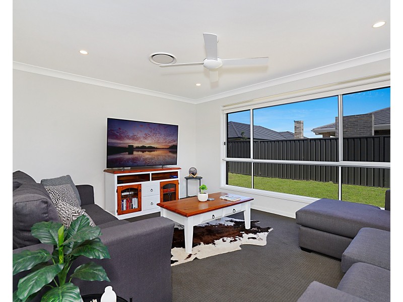 16 Foxtail Street, Fern Bay NSW 2295