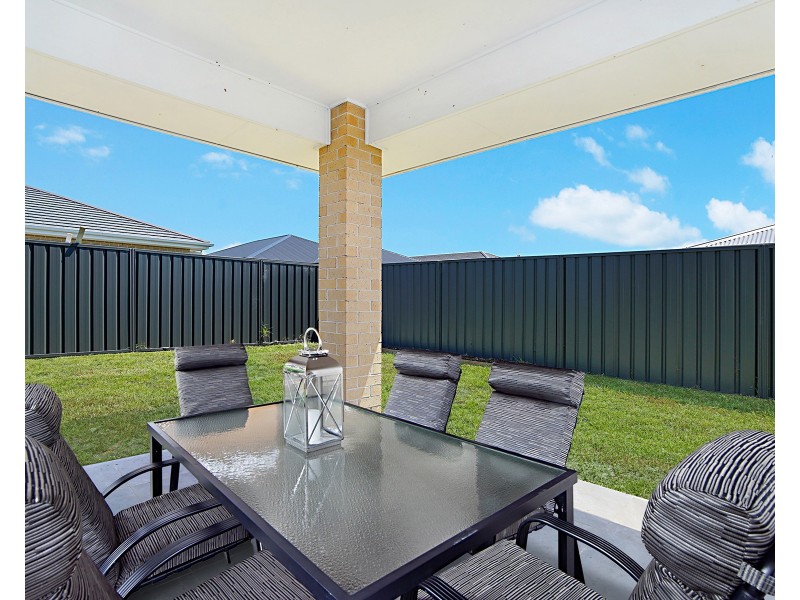 16 Foxtail Street, Fern Bay NSW 2295