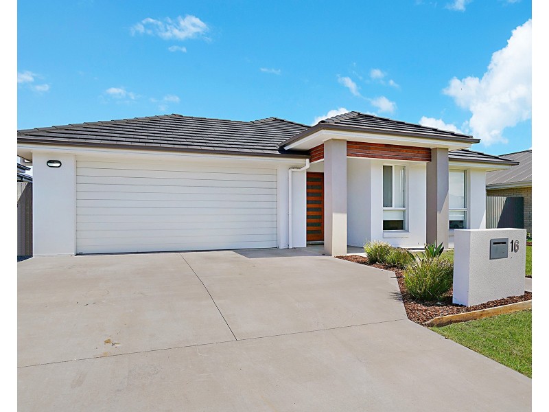 16 Foxtail Street, Fern Bay NSW 2295