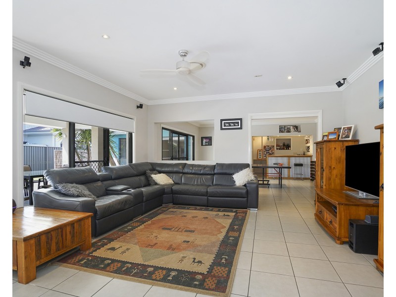 3 Rushland Drive, Fern Bay NSW 2295