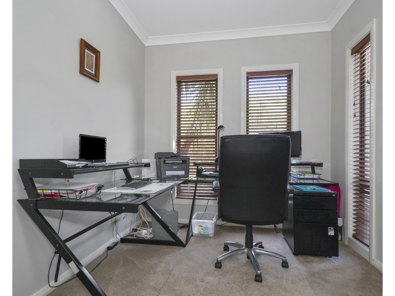 3 Rushland Drive, Fern Bay NSW 2295