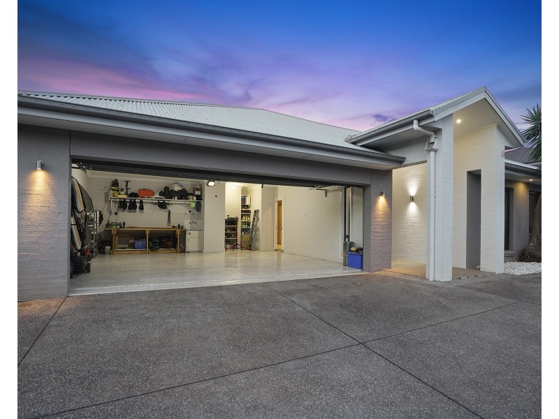 3 Rushland Drive, Fern Bay NSW 2295