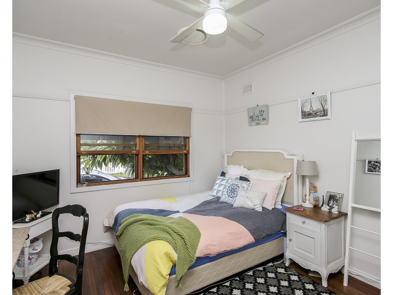 16 Hogue Street, Maryville NSW 2293