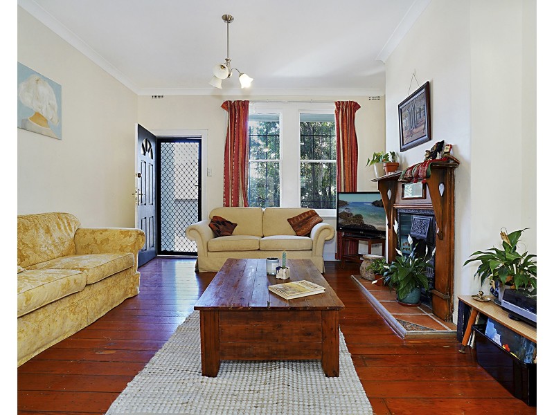 31 Gibson Street, Cooks Hill NSW 2300