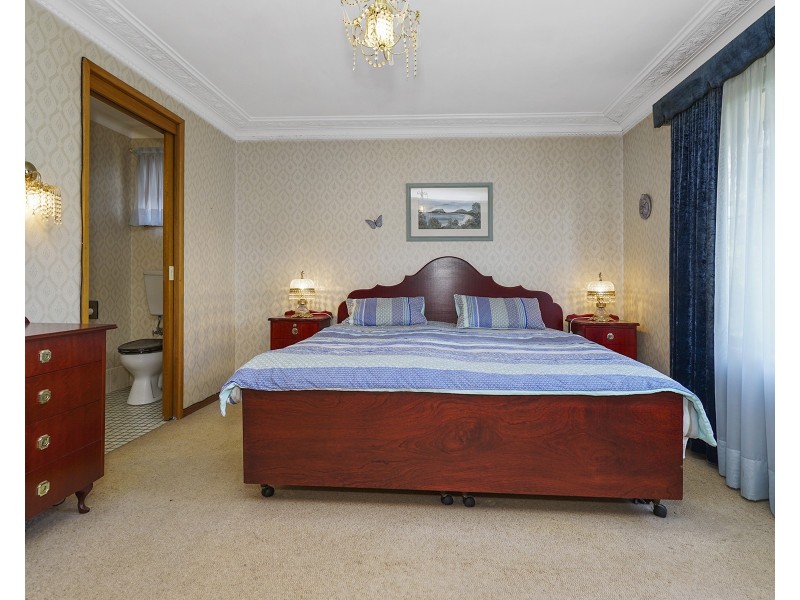 12 Liguori Court, Mayfield NSW 2304