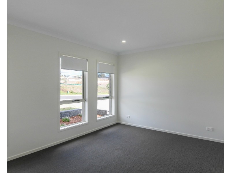 18 Innes Street, North Rothbury NSW 2335