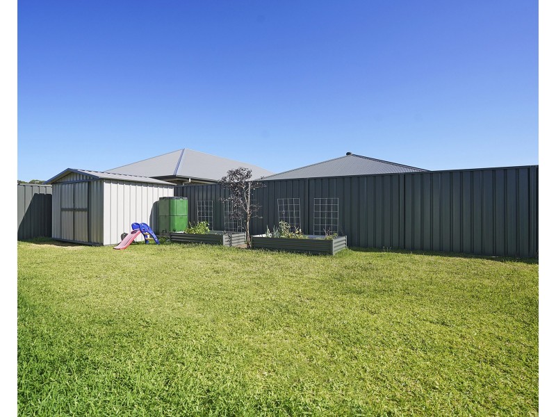 28 Foxtail Street, Fern Bay NSW 2295