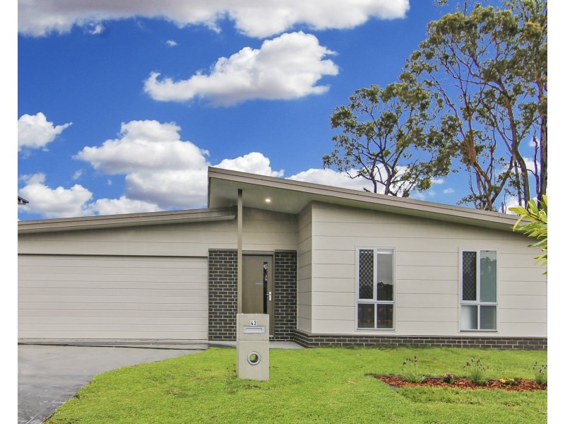 42 Fishermans Drive, Teralba NSW 2284