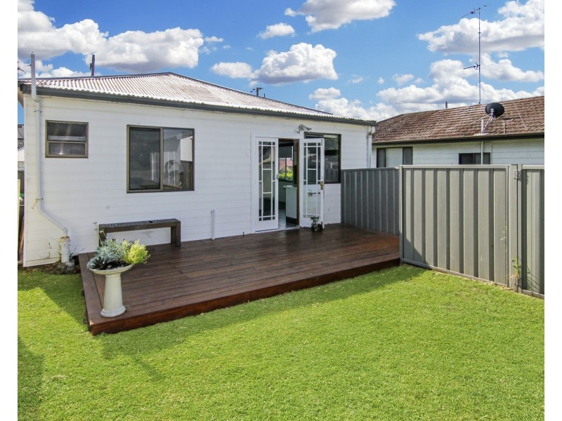 20 Lachlan Road, Cardiff NSW 2285