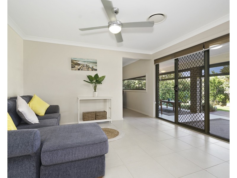 9 Water Street, Fern Bay NSW 2295