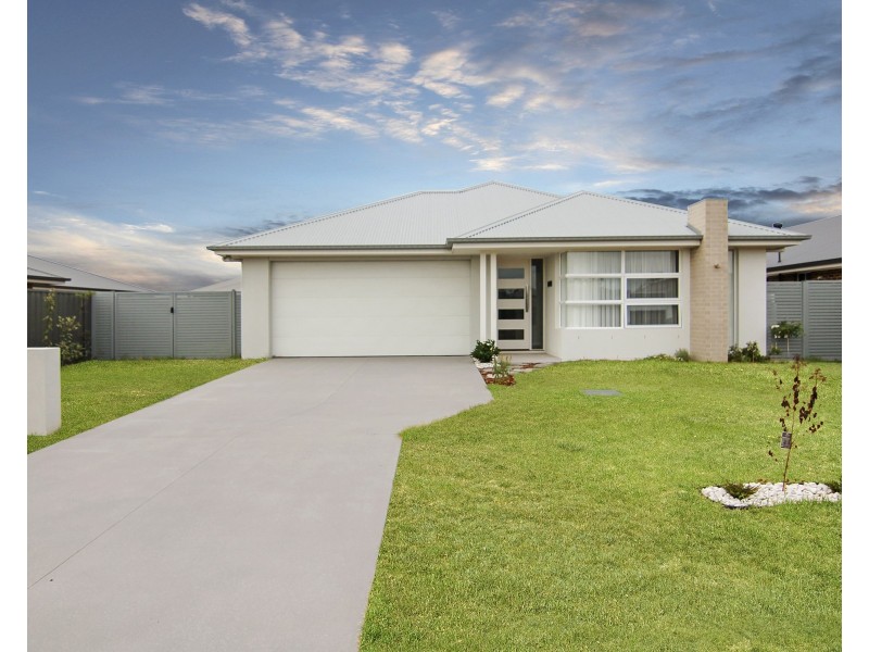 20 Rosemary Street, Fern Bay NSW 2295