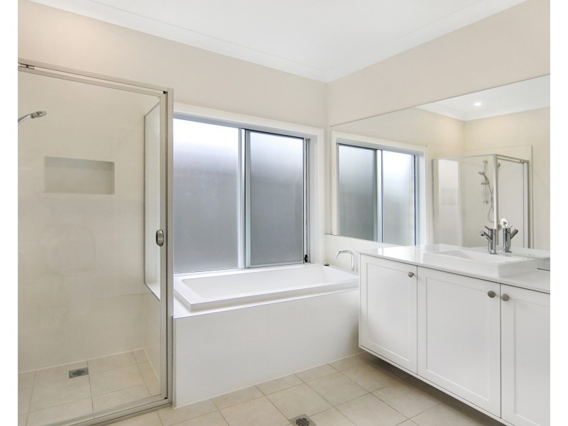 20 Rosemary Street, Fern Bay NSW 2295