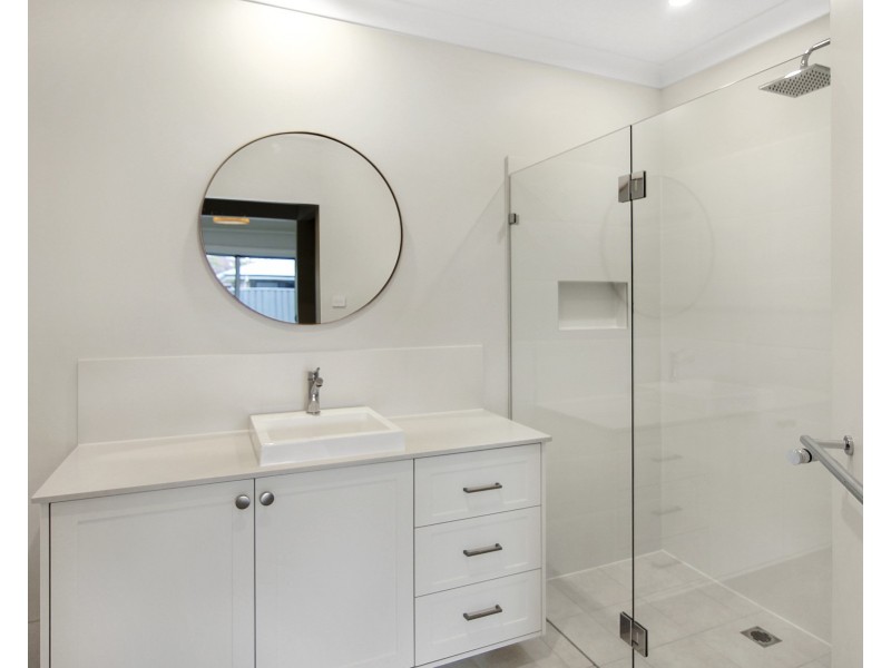 20 Rosemary Street, Fern Bay NSW 2295