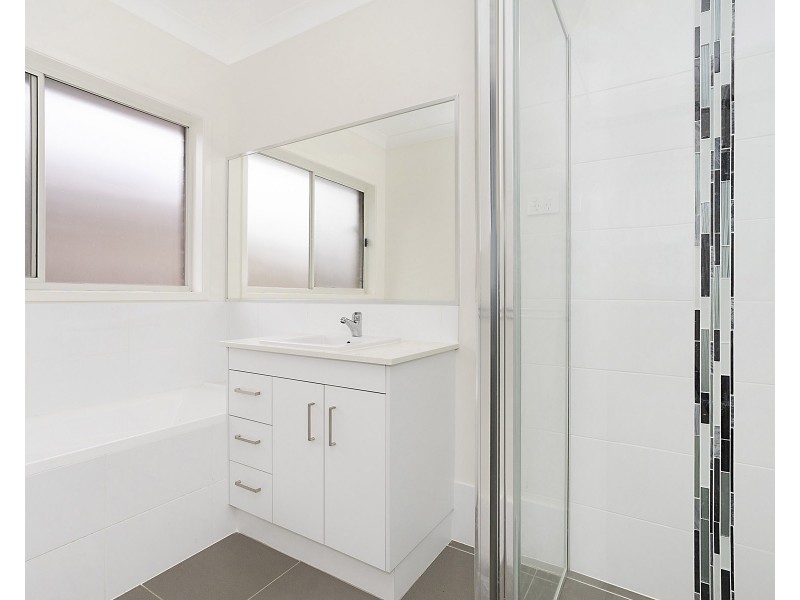 6 Enright Drive, North Rothbury NSW 2335