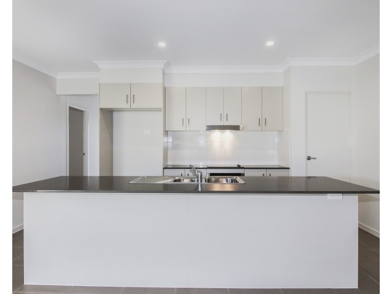 17  Ellerton Avenue, North Rothbury NSW 2335