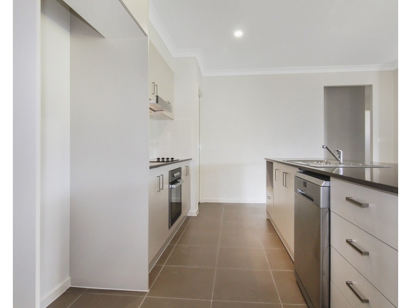 17  Ellerton Avenue, North Rothbury NSW 2335