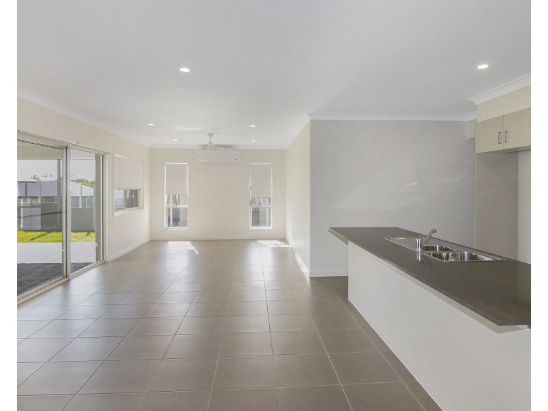 17  Ellerton Avenue, North Rothbury NSW 2335