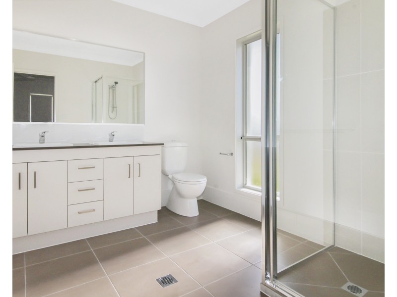 17  Ellerton Avenue, North Rothbury NSW 2335