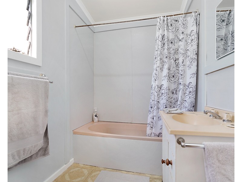 17 Buxton Street, Adamstown NSW 2289