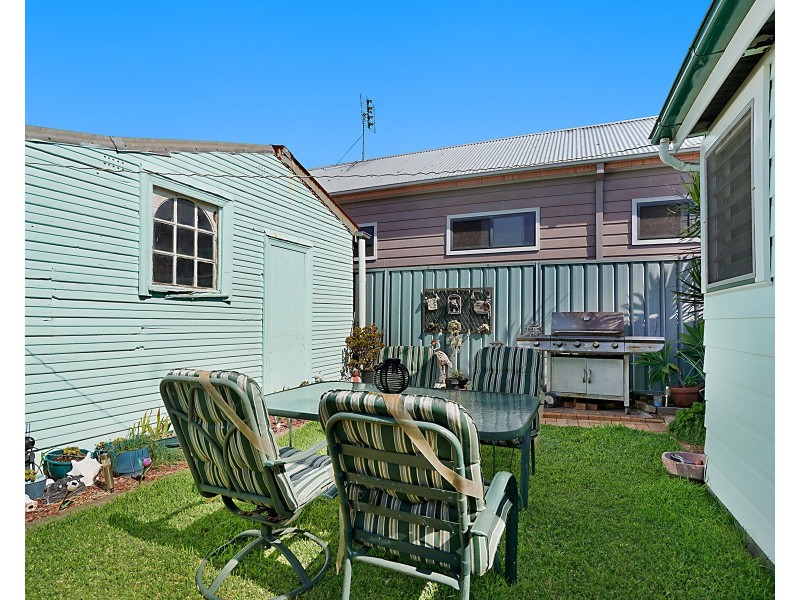 17 Buxton Street, Adamstown NSW 2289