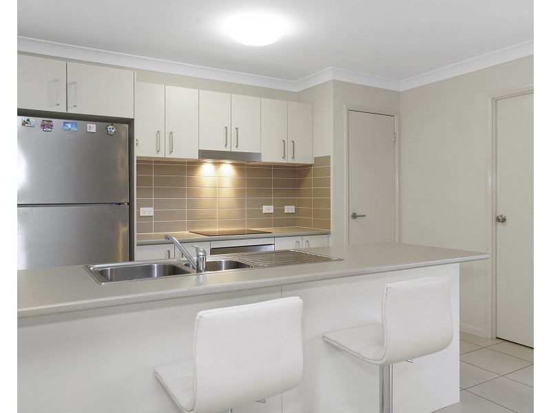 73 Seaside Boulevard, Fern Bay NSW 2295
