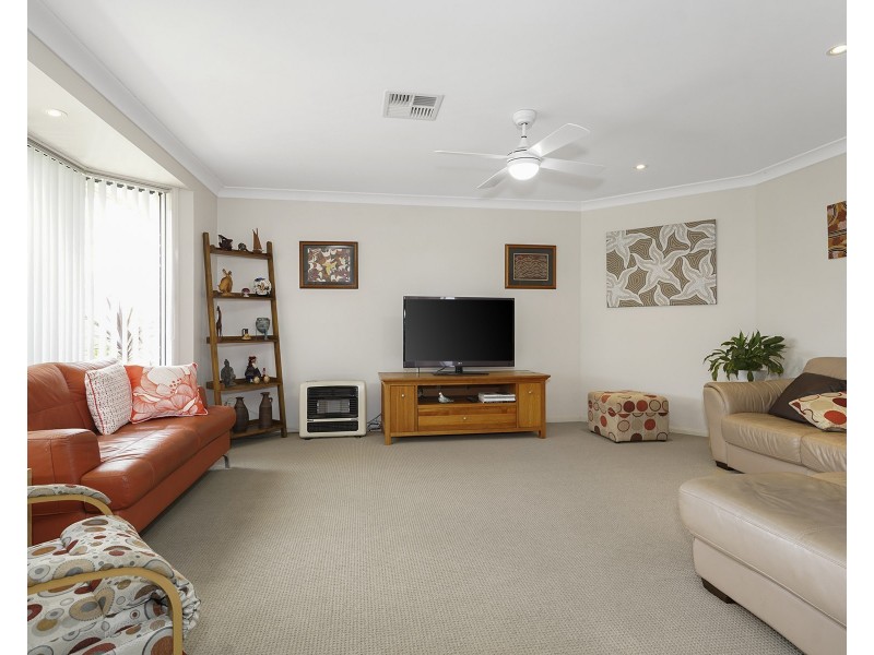 16 Whipbird Street, Maryland NSW 2287