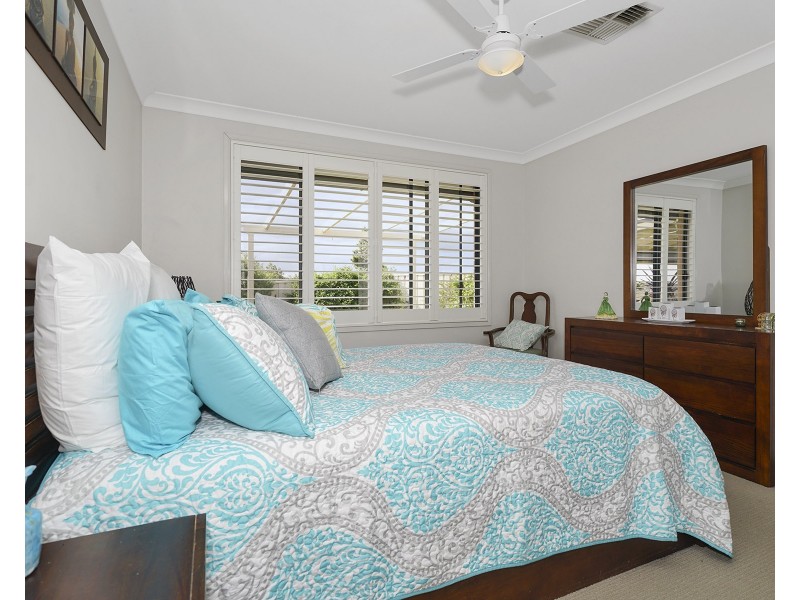 16 Whipbird Street, Maryland NSW 2287