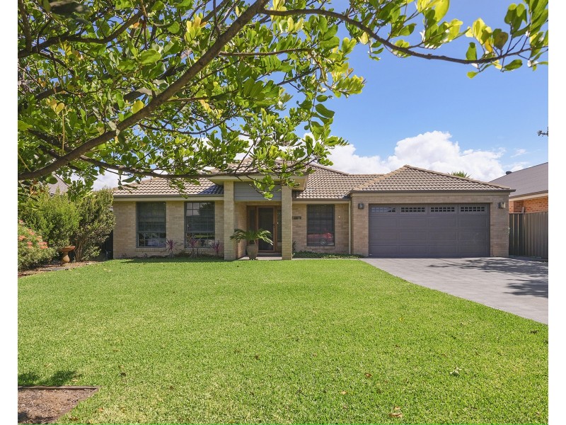 10 Oimara Street, Fern Bay NSW 2295