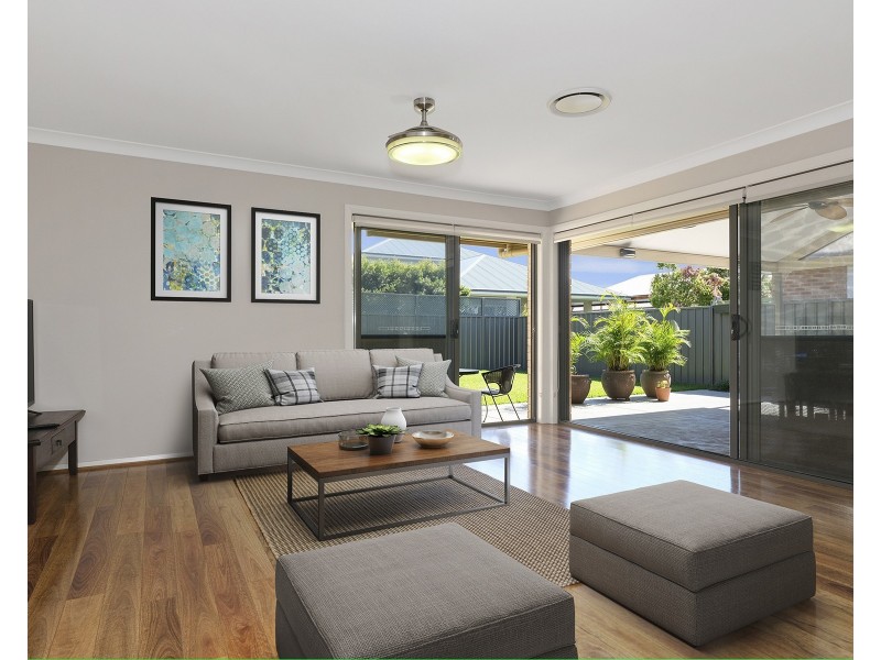 10 Oimara Street, Fern Bay NSW 2295