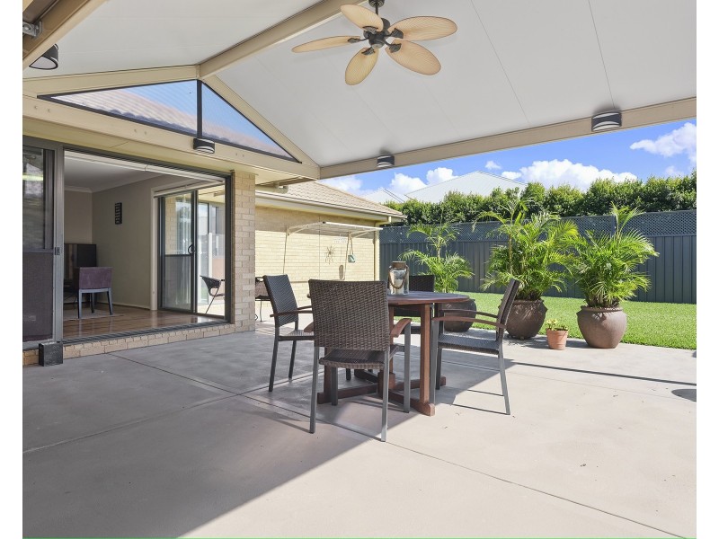 10 Oimara Street, Fern Bay NSW 2295