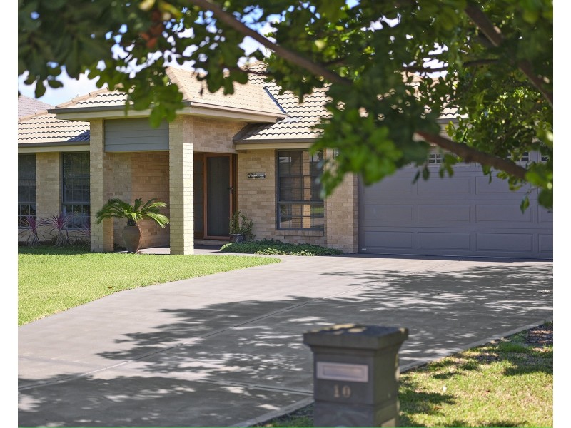 10 Oimara Street, Fern Bay NSW 2295