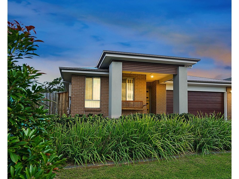 16 Gazelle Crescent, Fletcher NSW 2287