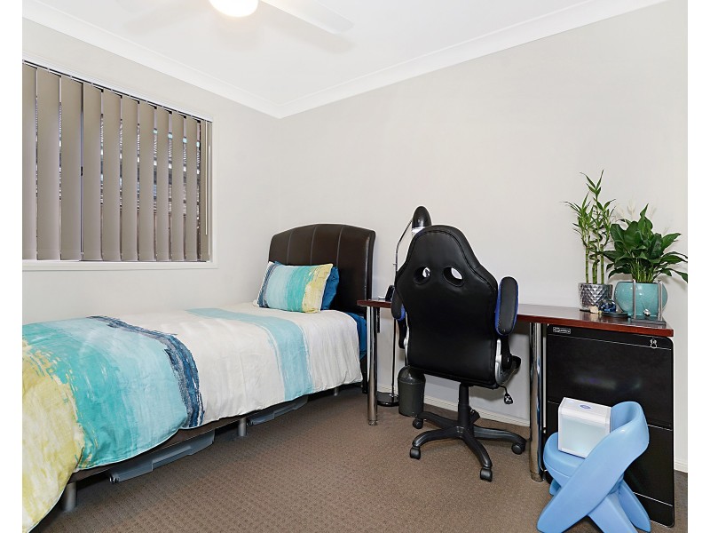 16 Gazelle Crescent, Fletcher NSW 2287