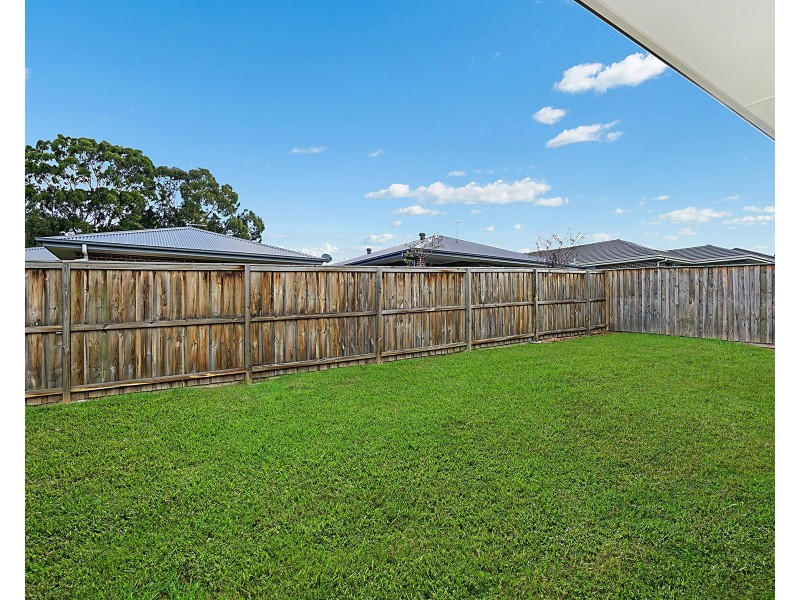 16 Gazelle Crescent, Fletcher NSW 2287