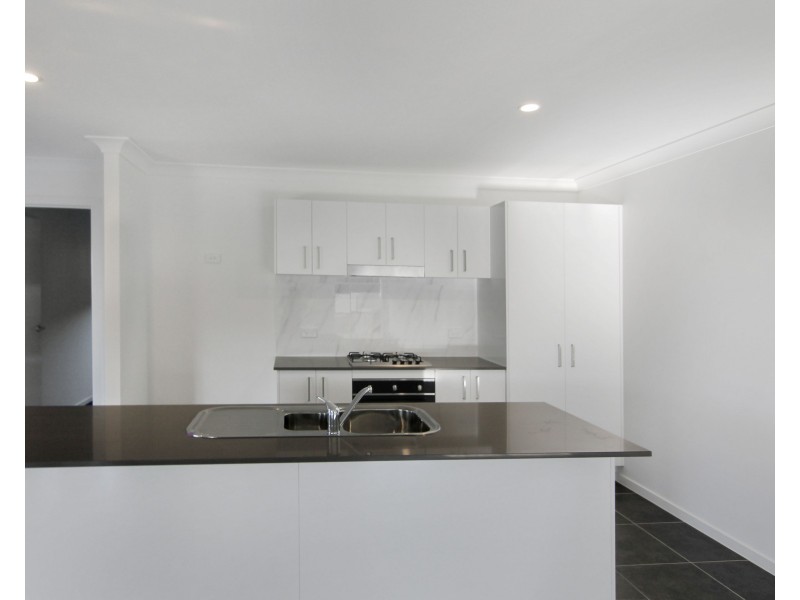 63 Portland Drive, Cameron Park NSW 2285