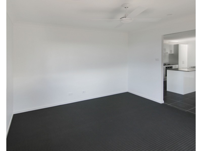 63 Portland Drive, Cameron Park NSW 2285