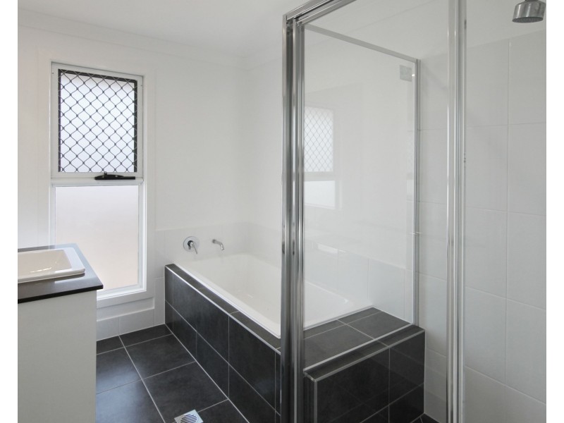 63 Portland Drive, Cameron Park NSW 2285