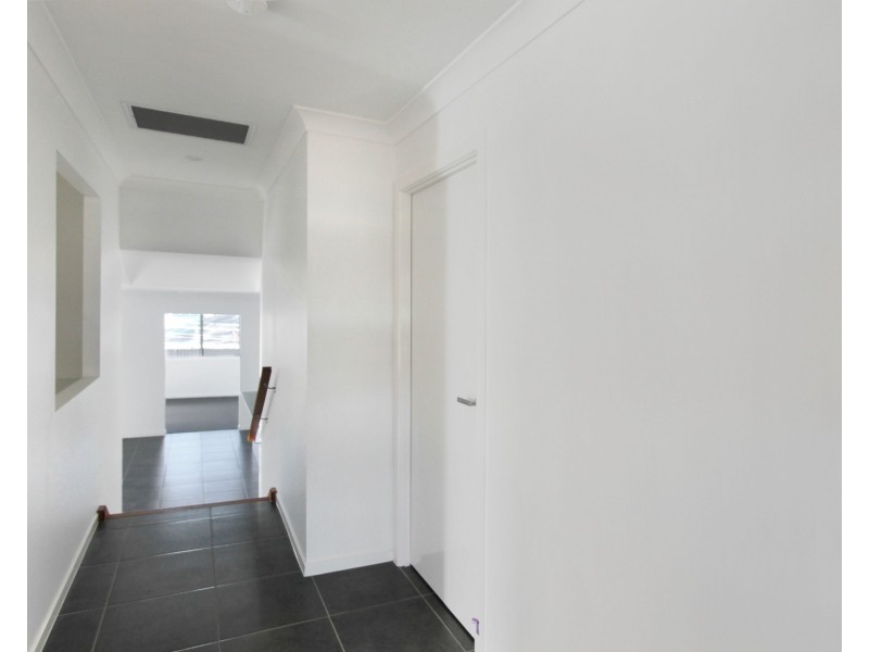 63 Portland Drive, Cameron Park NSW 2285