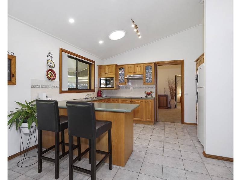 17 Overland Avenue, Medowie NSW 2318