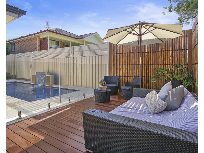 12 Warburton Close, Macquarie Hills NSW 2285